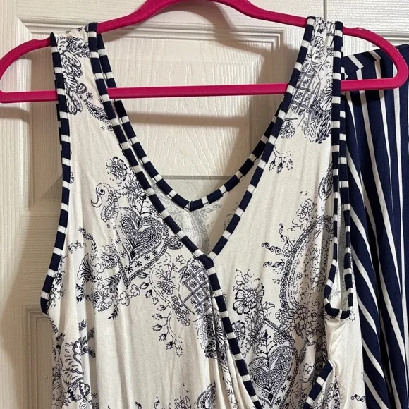 Soma Navy and White Floral and striped lounge set - Picture 4 of 16